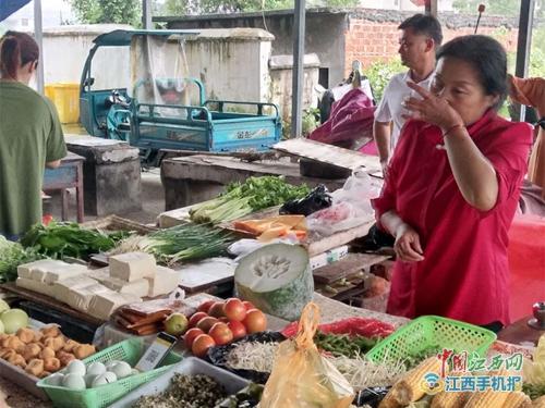 武寧縣新寧鎮 筑牢農產品質量安全防線，守護人民‘舌尖上的安全’
